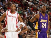 开云棋牌官方-武切维奇爆发破冰，独行侠战术压制雷霆，一场攻防体系的完胜