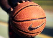 开云棋牌-雷霆强行终结骑士，哈利伯顿成为关键先生