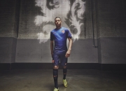 开云棋牌官网-北欧风暴席卷欧陆，瑞典战术革新启示录，德甲争冠战迎来战术革命新变量