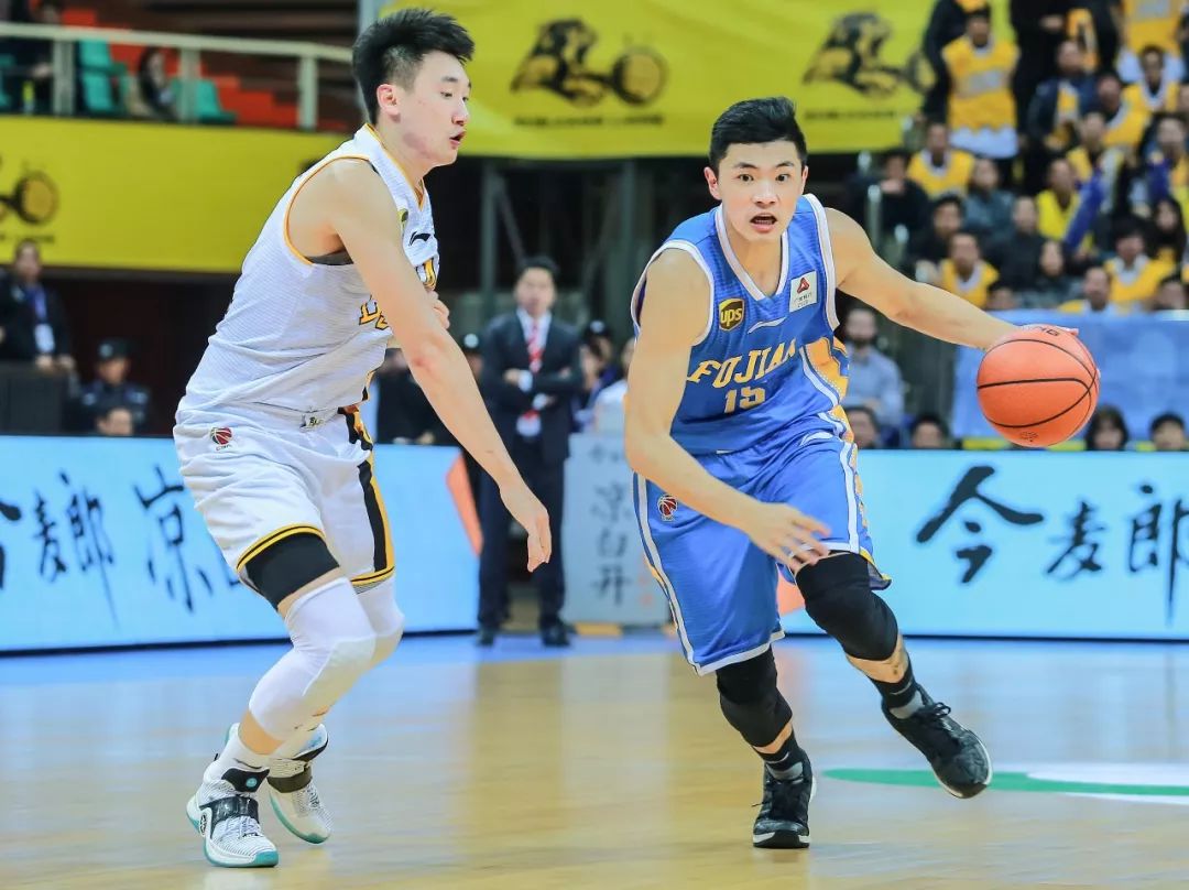 江苏男篮完胜江西队，积分排名逐渐上升